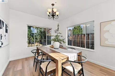 Dining - 32409 Seaside Dr, Union City, CA 94587 photo 2 of 5