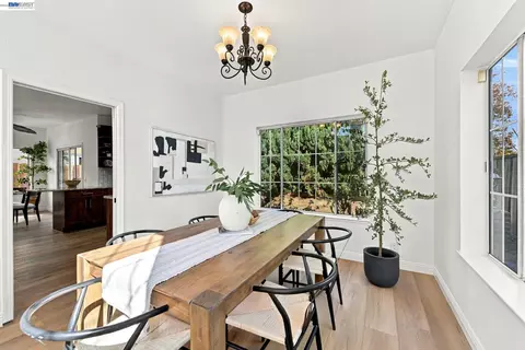 Dining - 32409 Seaside Dr, Union City, CA 94587 photo 3 of 5