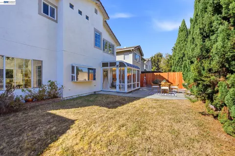 Exterior - 32409 Seaside Dr, Union City, CA 94587 photo 5 of 6