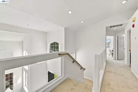 Entry Way - 32409 Seaside Dr, Union City, CA 94587 photo 4 of 6