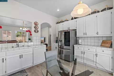 Kitchen - 2408 Amber Elm, Modesto, CA 95355 photo 4 of 4