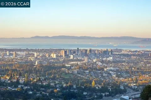 View/Area - 1046 Amito Dr, Berkeley, CA 94705 photo 5 of 7