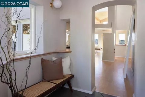 Entry Way - 1046 Amito Dr, Berkeley, CA 94705 photo 1 of 4