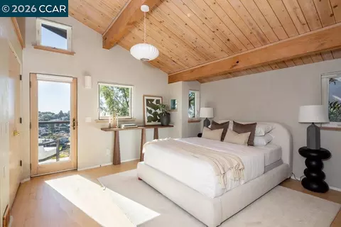 Bedroom - 1046 Amito Dr, Berkeley, CA 94705 photo 3 of 7