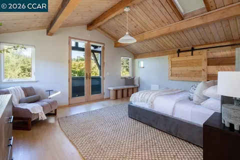 Bedroom - 1046 Amito Dr, Berkeley, CA 94705 photo 4 of 7