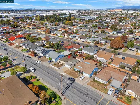 View/Area - 1613 Manor Blvd, San Leandro, CA 94579 photo 4 of 5
