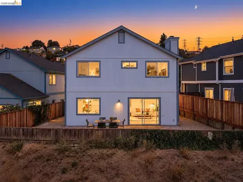 Exterior - 104 Bridgeview Ct, Crockett, CA 94525 photo 3 of 3