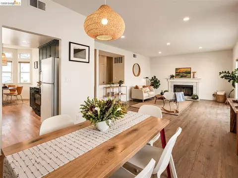 Dining - 104 Bridgeview Ct, Crockett, CA 94525 photo 3 of 3
