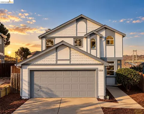 Exterior - 104 Bridgeview Ct, Crockett, CA 94525 photo 2 of 3
