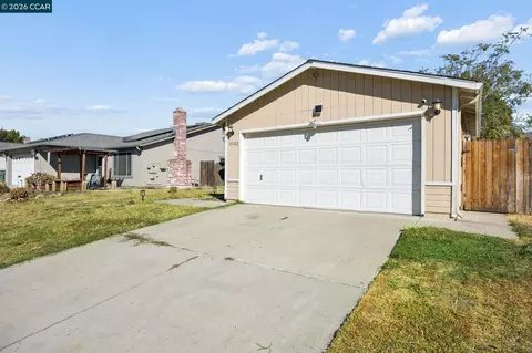 Exterior - 15102 Ryhiner Ln, Lathrop, CA 95330 photo 4 of 11