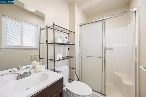 Bath - 15102 Ryhiner Ln, Lathrop, CA 95330 photo 1 of 4
