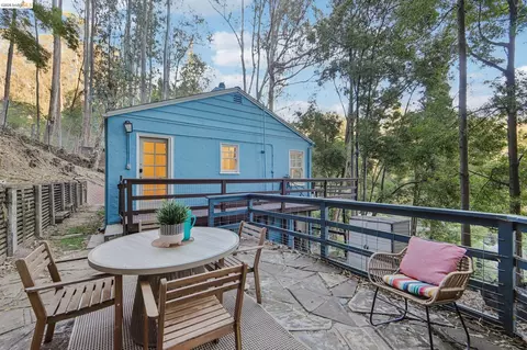 273 Beauforest Dr, Oakland, CA 94611