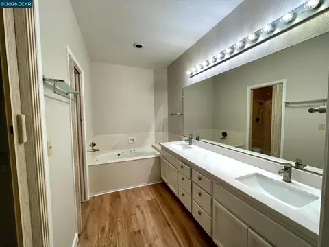 Bath - 2065 Echo Pl, San Ramon, CA 94582 photo 1 of 2