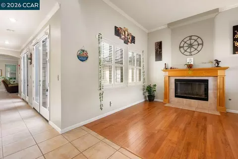 Entry Way - 1615 Laurelbrook Dr, Tracy, CA 95377 photo 1 of 6