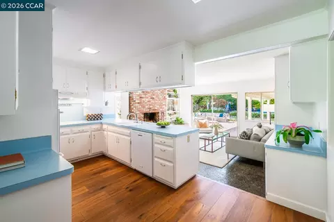 Kitchen - 1035 Upper Happy Valley Rd, Lafayette, CA 94549 photo 1 of 5