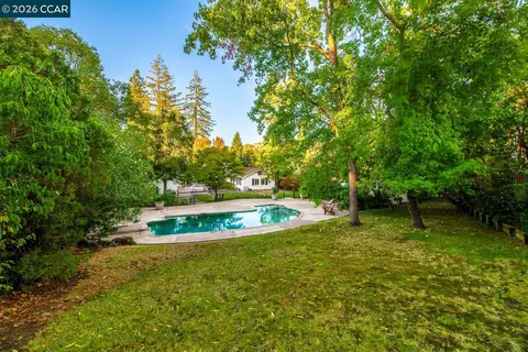 1035 Upper Happy Valley Rd, Lafayette, CA 94549