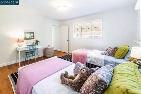 Bedroom - 1035 Upper Happy Valley Rd, Lafayette, CA 94549 photo 6 of 6
