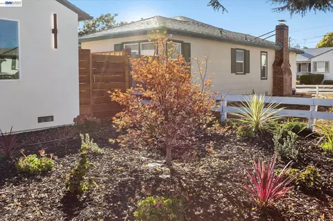 Exterior - 4247 Gem Ave, Castro Valley, CA 94546 photo 24 of 27