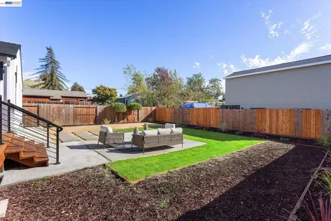 Exterior - 4247 Gem Ave, Castro Valley, CA 94546 photo 16 of 27