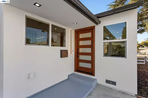 Entry Way - 4247 Gem Ave, Castro Valley, CA 94546 photo 1 of 6