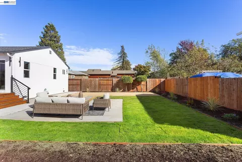 Exterior - 4247 Gem Ave, Castro Valley, CA 94546 photo 17 of 27