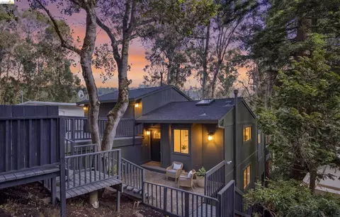 7099 Pinehaven Rd, Oakland, CA 94611