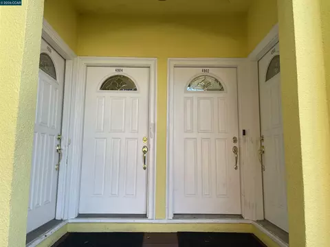 4902 Webster St, Oakland, CA 94609
