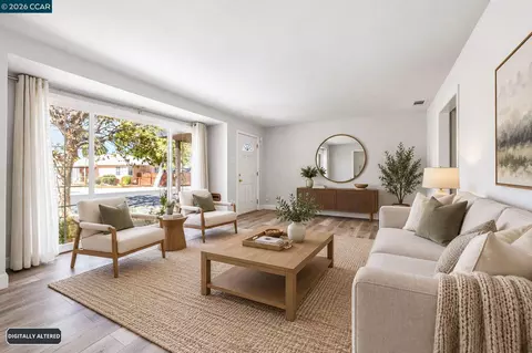 Living - 111 Manor Dr, Bay Point, CA 94565 photo 4 of 5
