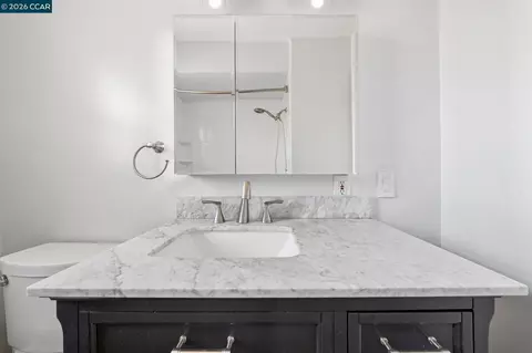Bath - 111 Manor Dr, Bay Point, CA 94565 photo 2 of 3