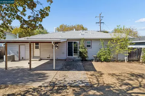 Exterior - 111 Manor Dr, Bay Point, CA 94565 photo 4 of 5