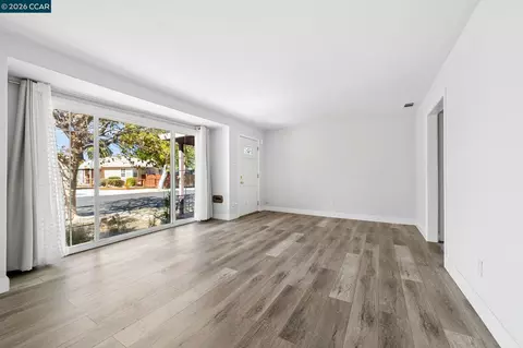 Living - 111 Manor Dr, Bay Point, CA 94565 photo 5 of 5