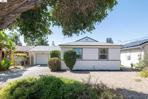 16081 Via Media, San Lorenzo, CA 94580