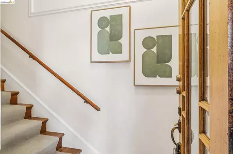 Entry Way - 2632 Hillegass Ave #D, Berkeley, CA 94704 photo 1 of 4