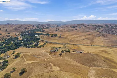 Finley Rd, San Ramon, CA 94583 photo 2