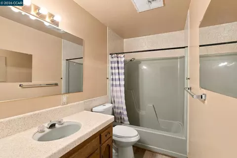 Bath - Undisclosed, Martinez, CA 94553 photo 1 of 3