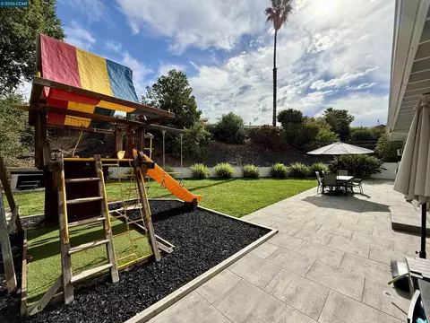 555 Vili Way, Pleasant Hill, CA 94523