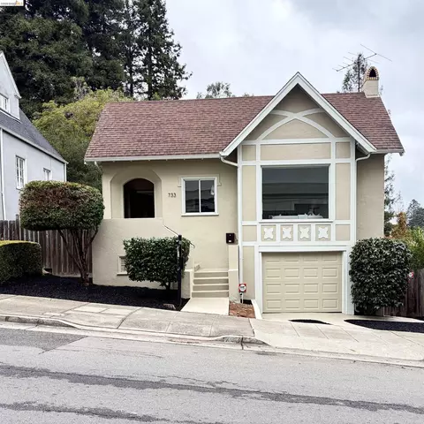 733 Grosvenor Pl, Oakland, CA 94610