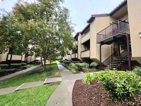 46895 Chemult Cmn #17, Fremont, CA 94539