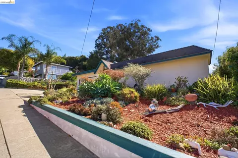 Exterior - 3421 Hackamore Dr, Hayward, CA 94541 photo 3 of 9