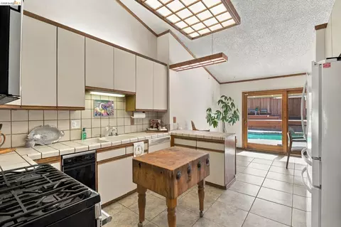 Kitchen - 3421 Hackamore Dr, Hayward, CA 94541 photo 3 of 4