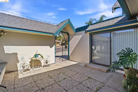 Exterior - 3421 Hackamore Dr, Hayward, CA 94541 photo 5 of 9