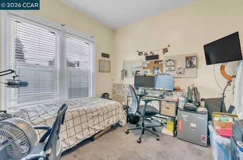 Bedroom - 5659 Adeline St, Oakland, CA 94608 photo 5 of 6
