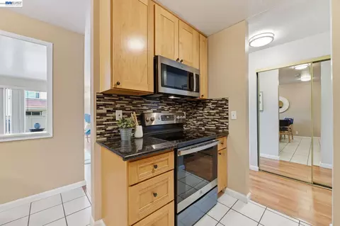 Kitchen - 1510 E St #23, Hayward, CA 94541 photo 2 of 3