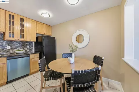Dining - 1510 E St #23, Hayward, CA 94541 photo 1 of 3