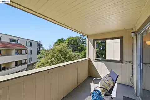Exterior - 1510 E St #23, Hayward, CA 94541 photo 2 of 2