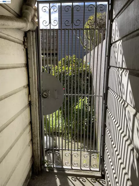 Exterior - 387 Staples Ave, San Francisco, CA 94112 photo 2 of 8
