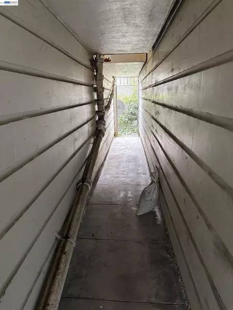 Entry Way - 387 Staples Ave, San Francisco, CA 94112 photo 5 of 6