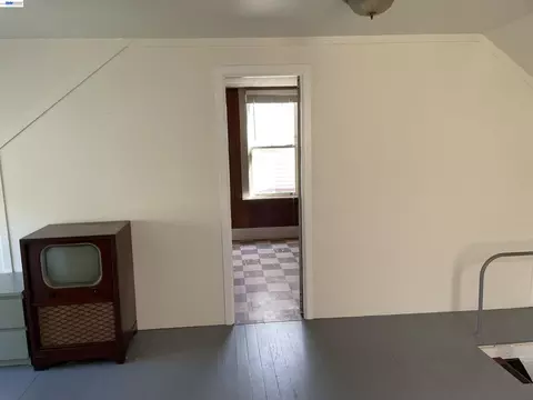 Bedroom - 387 Staples Ave, San Francisco, CA 94112 photo 5 of 5