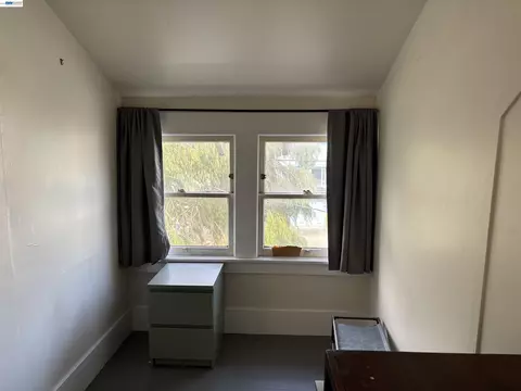 Bedroom - 387 Staples Ave, San Francisco, CA 94112 photo 2 of 5