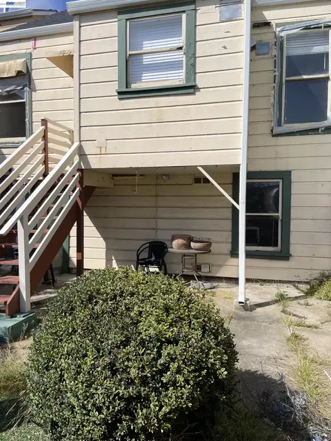 Exterior - 387 Staples Ave, San Francisco, CA 94112 photo 8 of 8